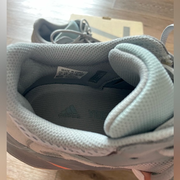 adidas gazelle silver green womens Adidas Yeezy Boost 700 Inertia 2019 Kanye West (EG7597) Men's Size 8-1   Solestage